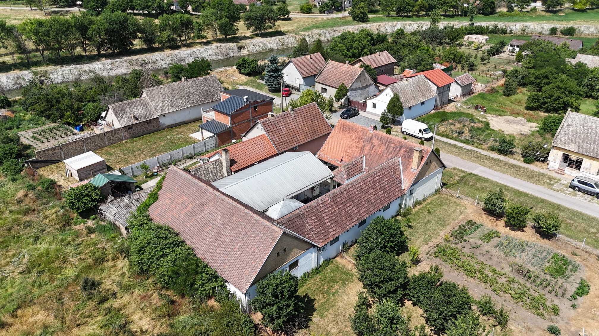 DJI_20250619105804_0100_D_compressed